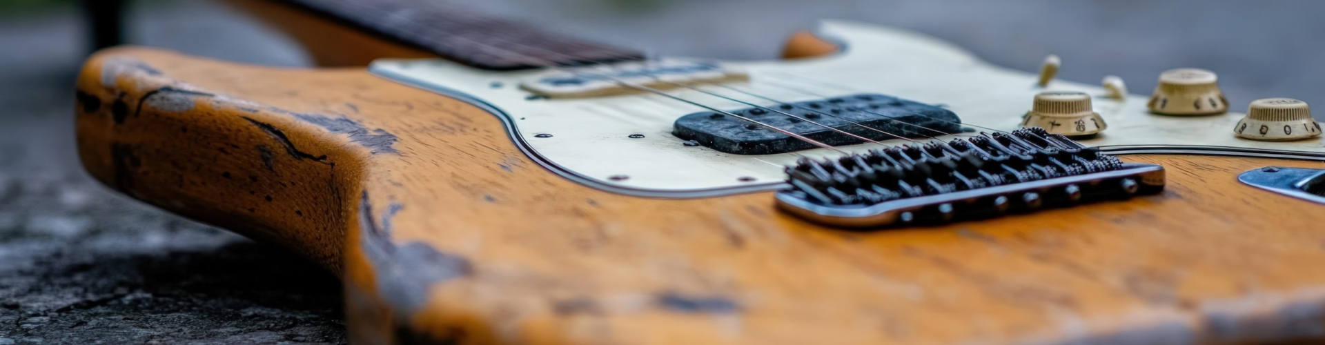 DSL Relic RoadWorn guitar blurred